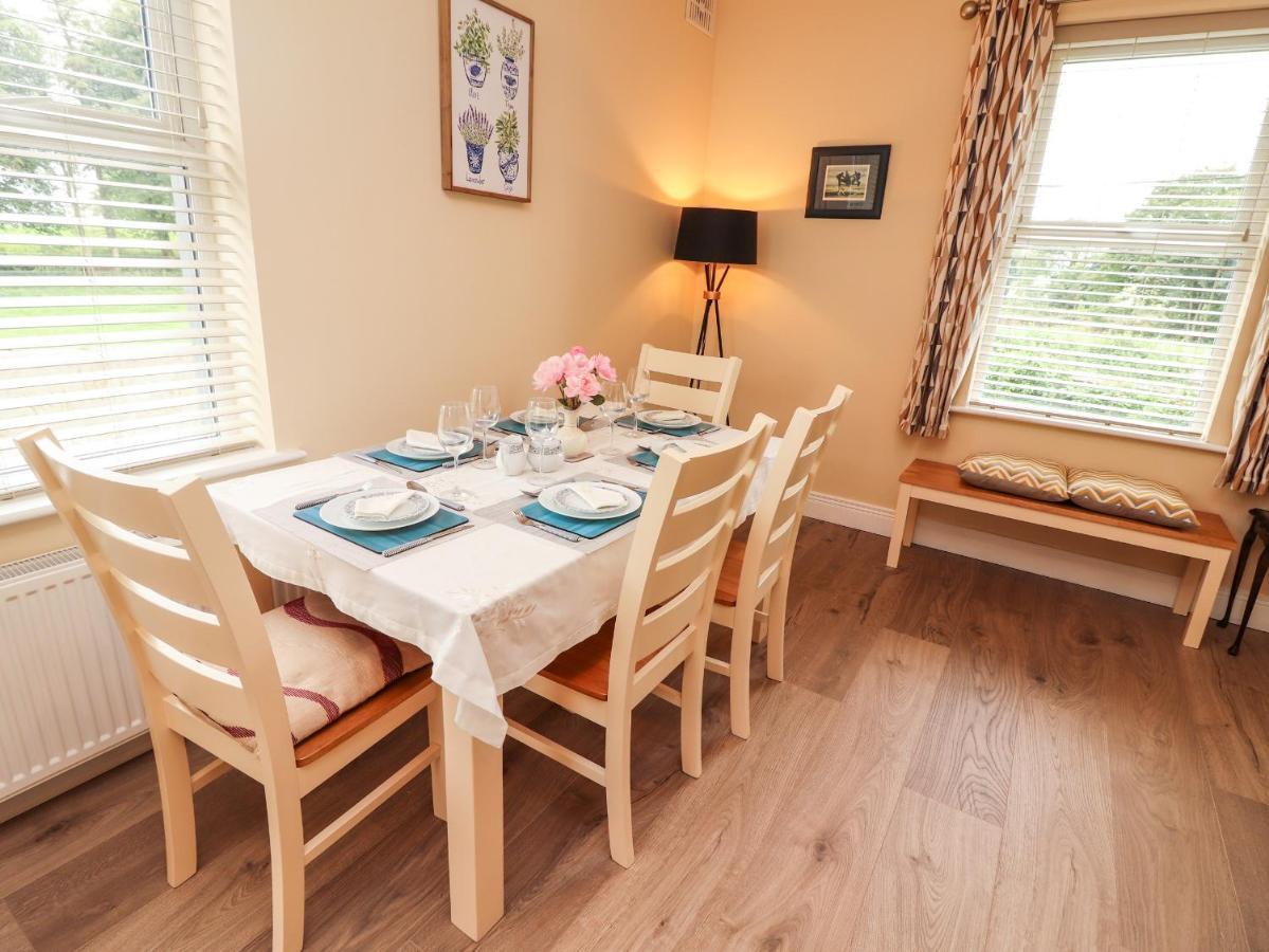 Meadow View Villa Ennis Dış mekan fotoğraf
